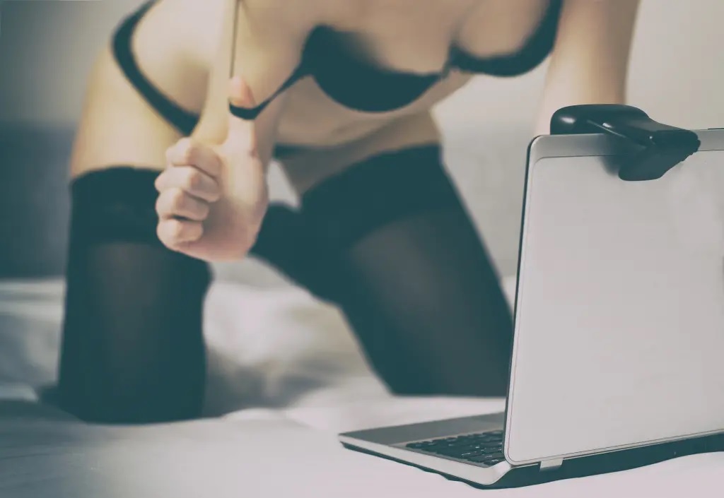 Caress Your Desires: Live Sex